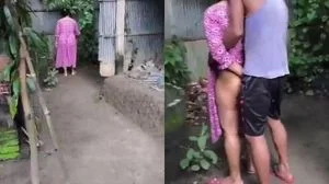 Budhe Nyapu Halaman, Tiba-Tiba Nungging Minta Disikat poster